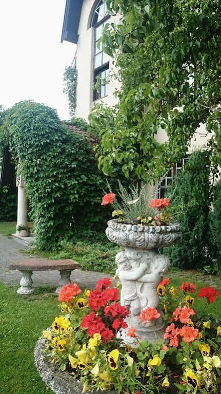 Vikerkaare Villa Tartu Kültér fotó